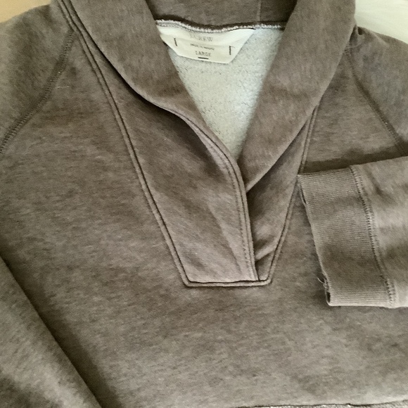 J Crew Women’s shawl neck sweat top - Picture 4 of 4